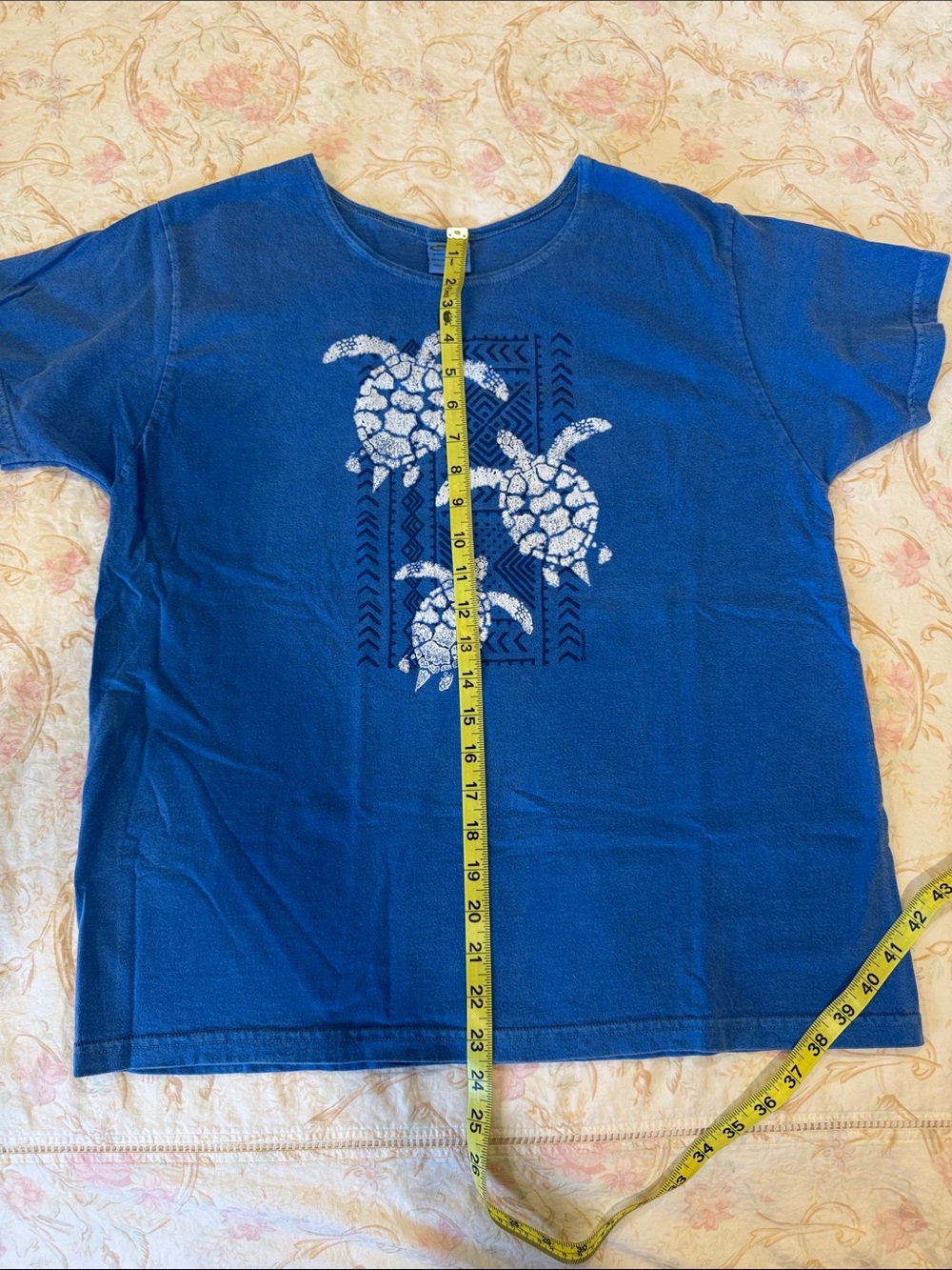 Crazy Shirts Blue Hawaii Dyed Turtle Tee - Picture 6 of 7